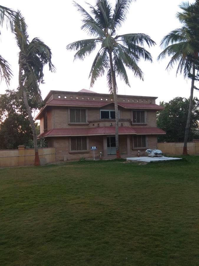 Stay Guru Resort Farm Villa Bhuj Exteriör bild